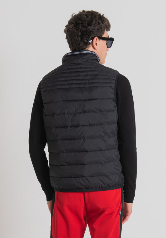 Abrigo Sin Mangas Slim Fit