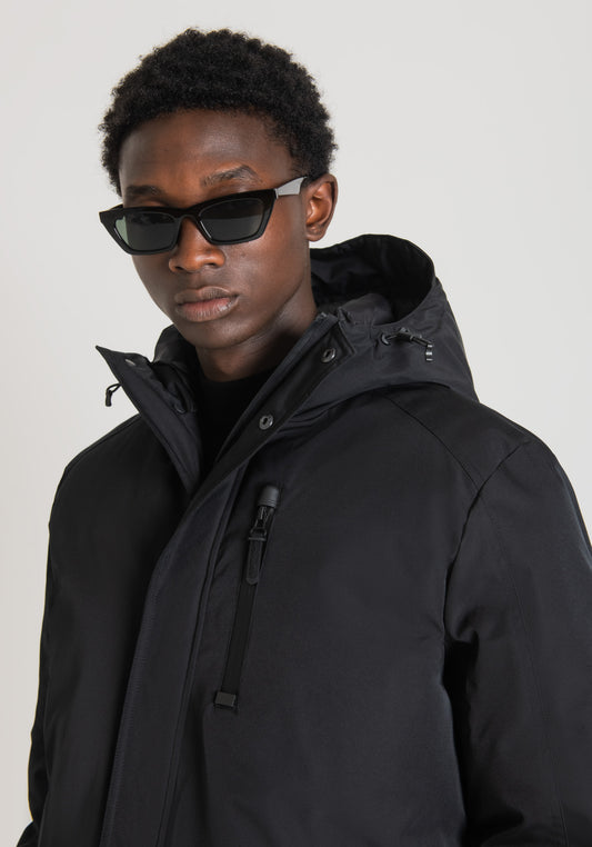 Abrigo Regular Fit En Techno Fabric