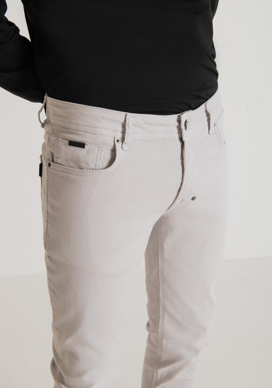 Jeans Tapered Ozzy In Power St
