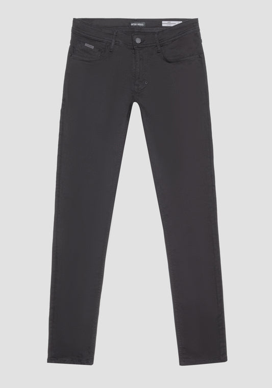Jeans Ozzy Tapered Fit In Black