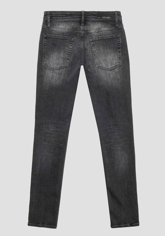 Jean Tapered Ozzy En Negro