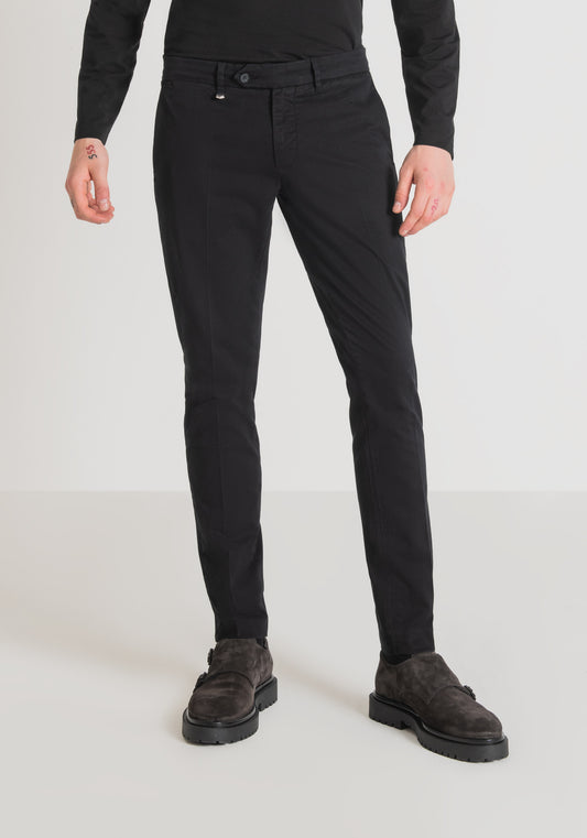 Pantalón Bryan Skinny
