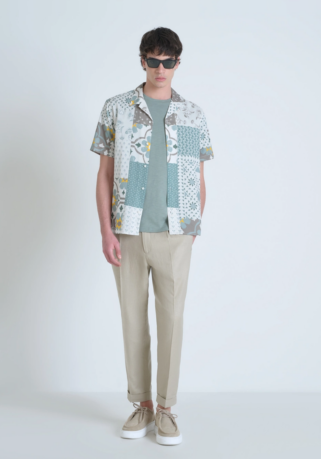 LOOK 22