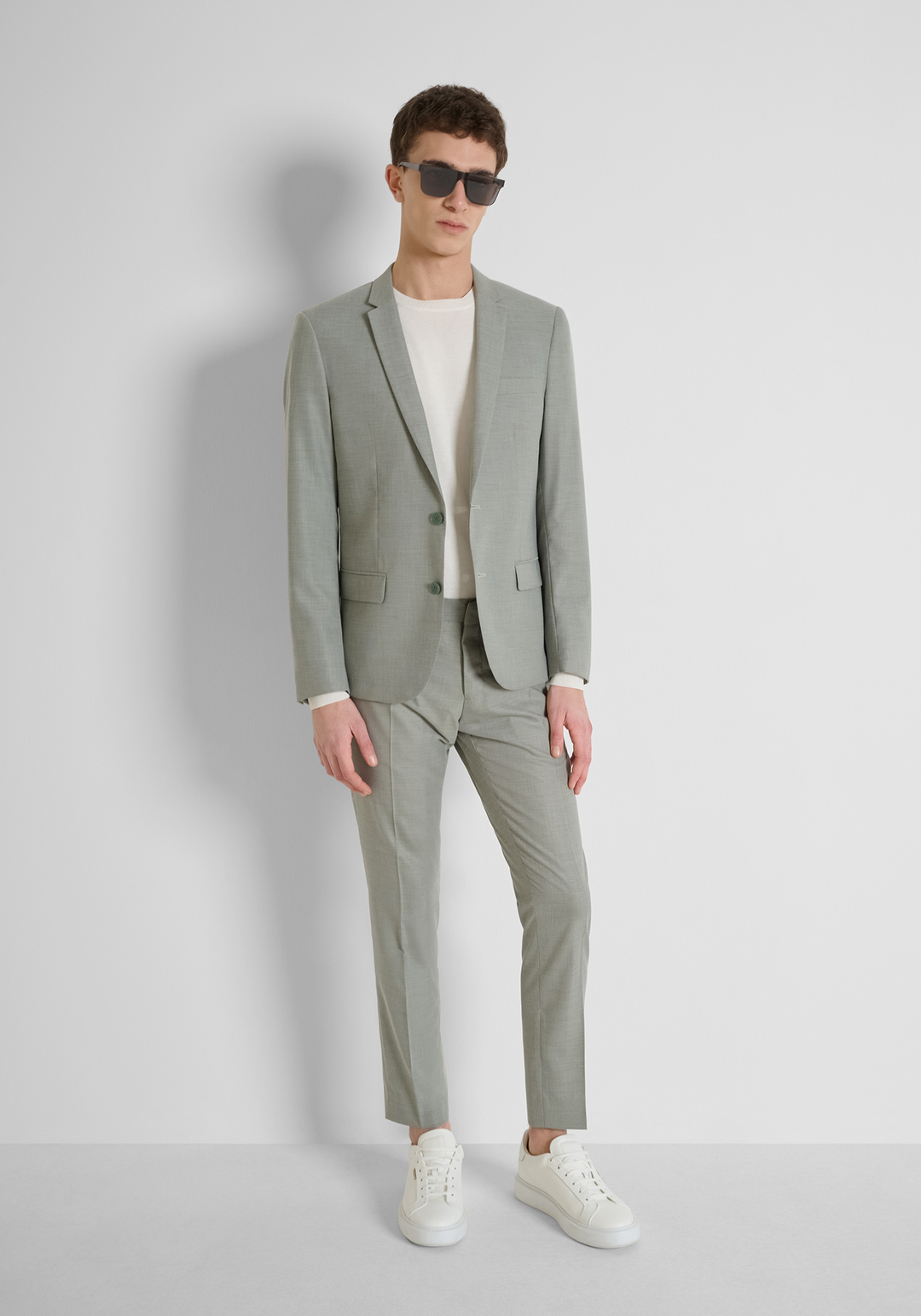 LOOK 23