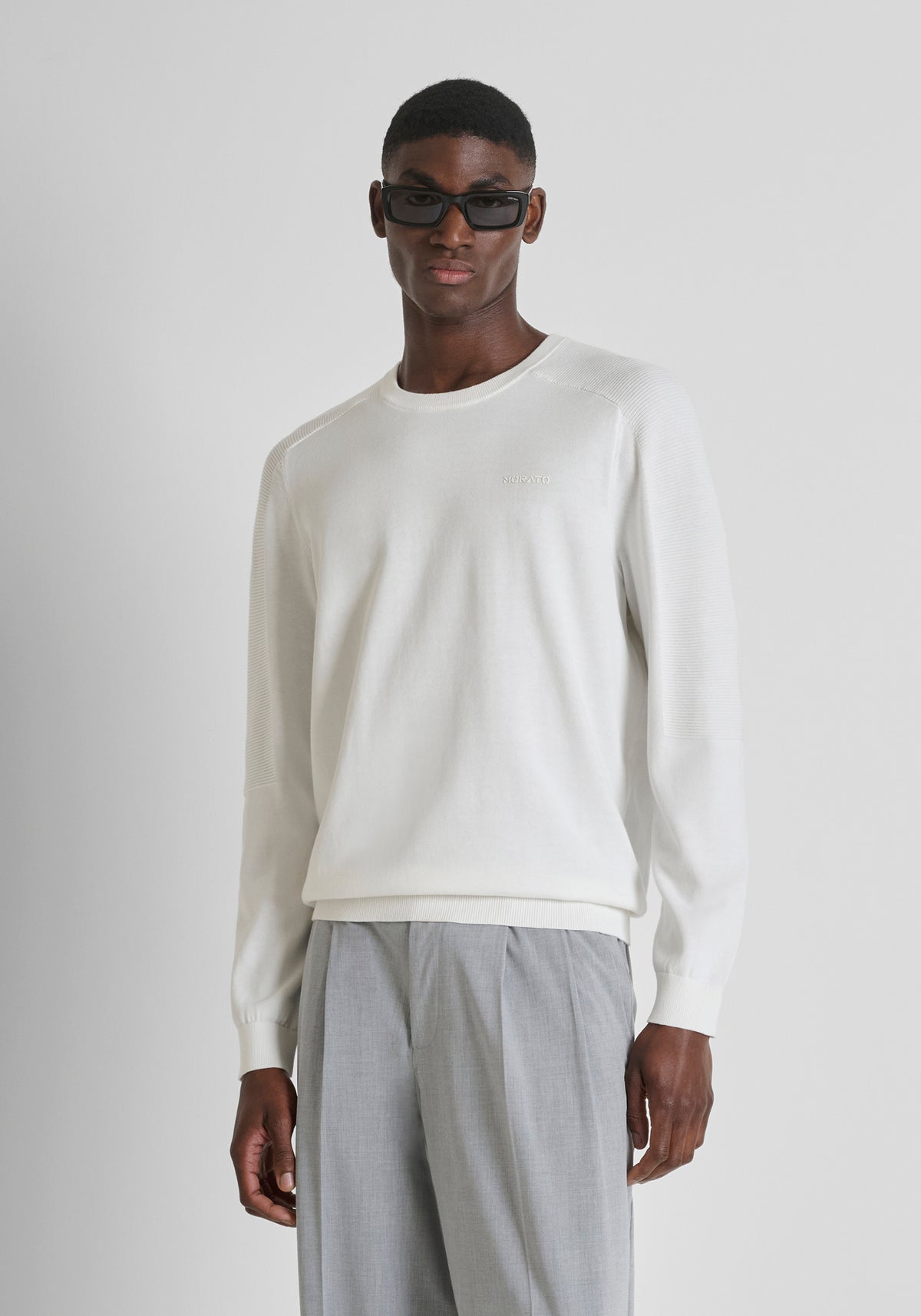 SUETERS ANTONY MORATO HOMBRE BLANCO MMSW01582-YA100071