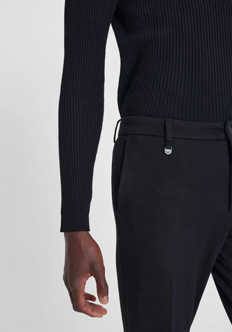 PANTALÓN NEGRO PARA HOMBRE ANTONY MORATO SLIM FIT ELEGANTE Y VERSÁTIL