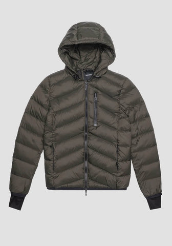 Abrigo Regular Fit En Nylon Shio