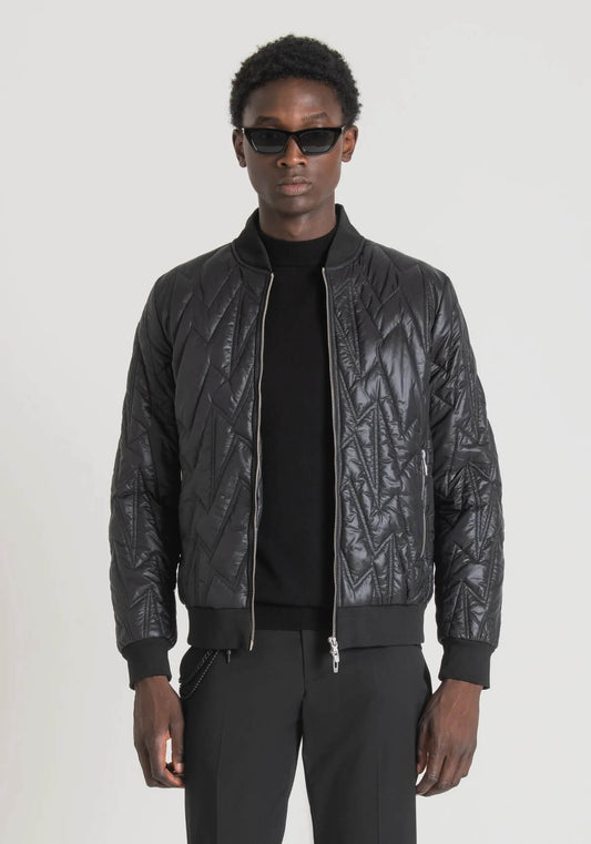 Abrigo Regular Fit En Nylon Shio
