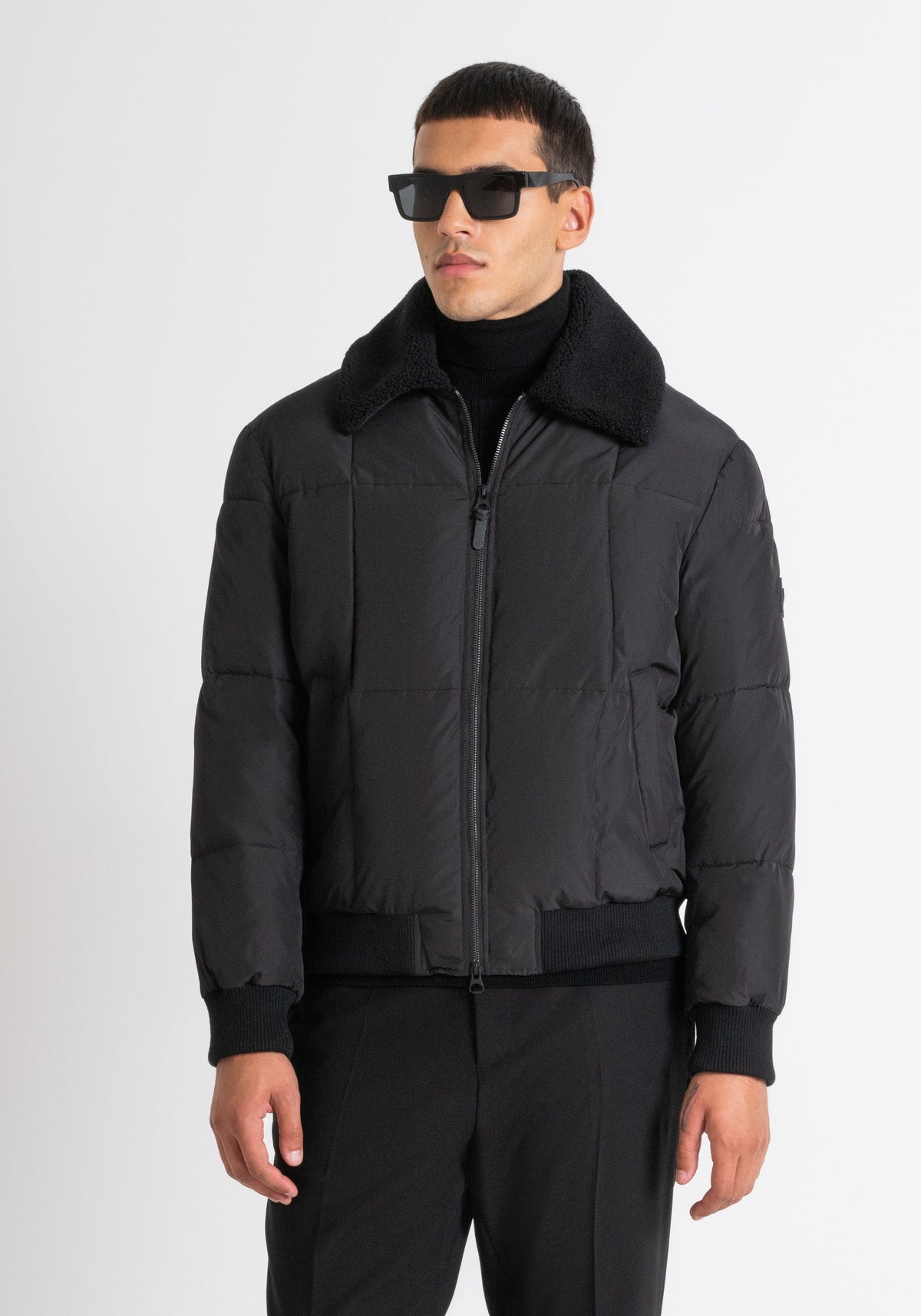 COAT REGULAR FIT IN TECHNO FAB