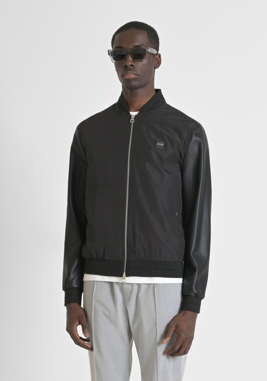 Coat Regular Fit In Techno Fab