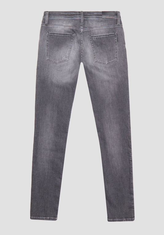 Jeans Ozzy Tapered Fit In Power