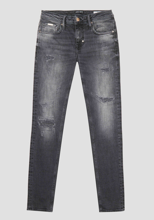 Jeans Tapered Ozzy En  Negro