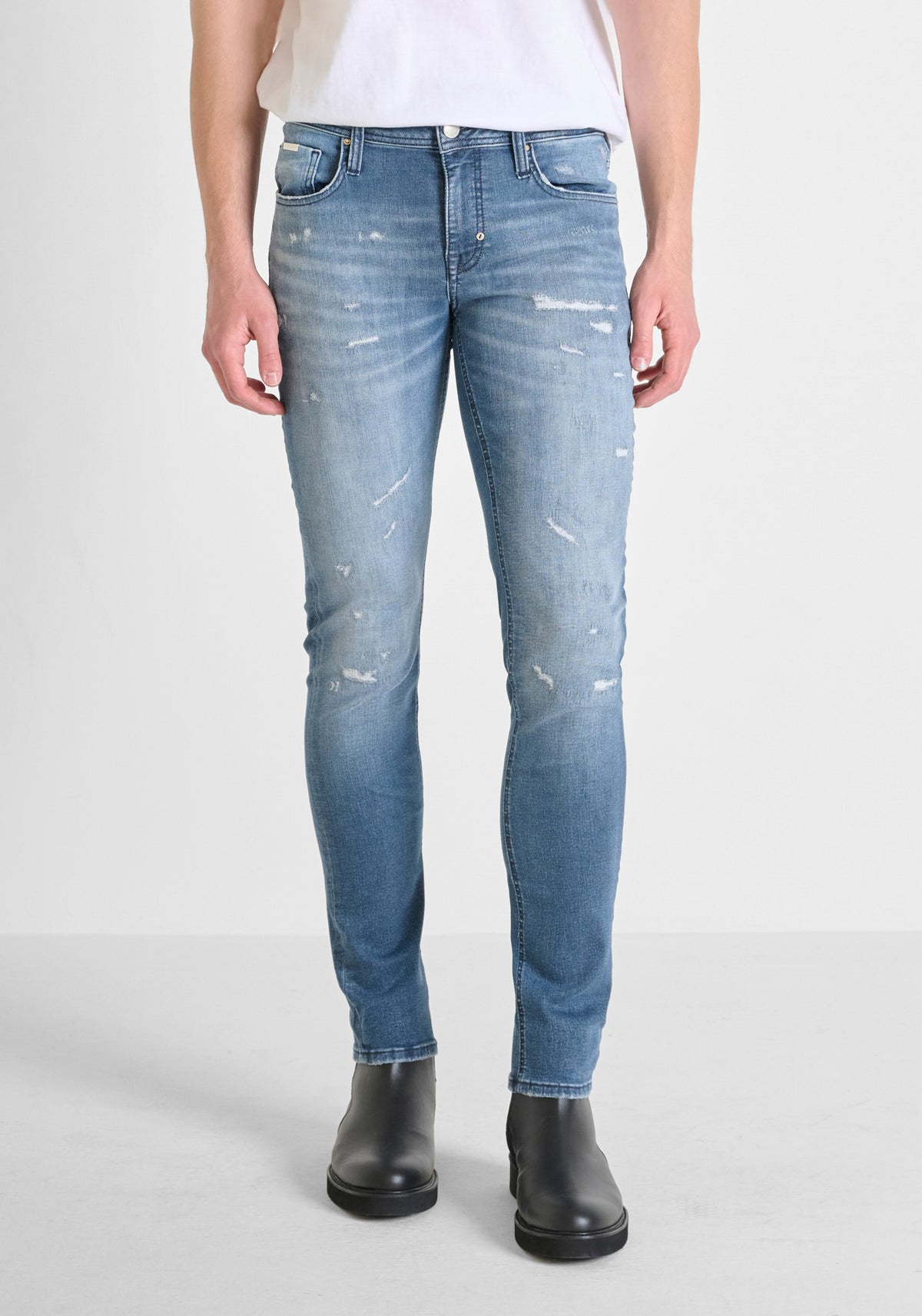 Jeans Ozzy Tapered Fit In Stre