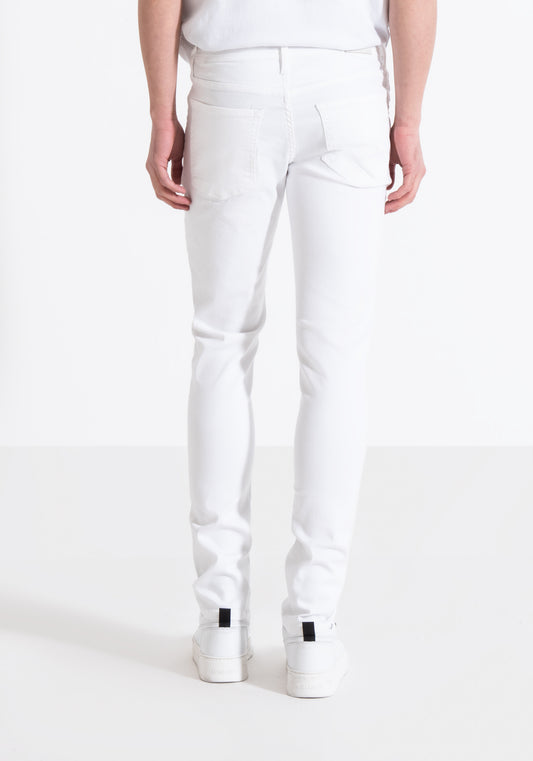 Jeans Ozzy Tapered Fit En Color