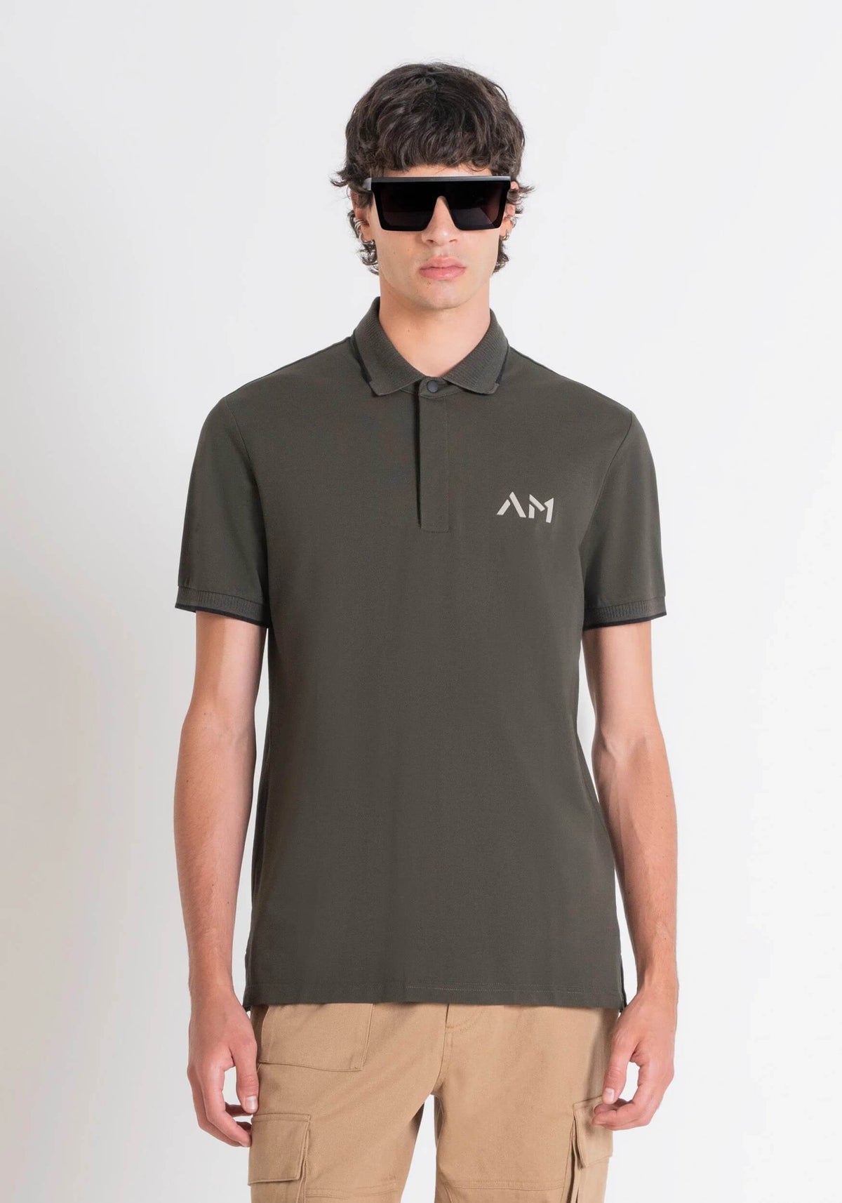 Camiseta tipo polo para hombre gris