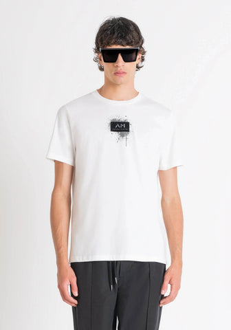 Camiseta blanca básica moderna hombre