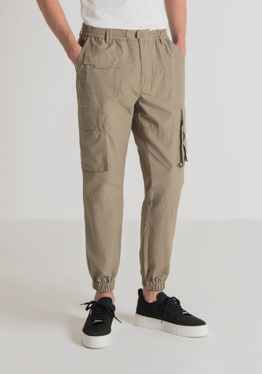 Pantalones De Ajuste De Zanahoria En Tela