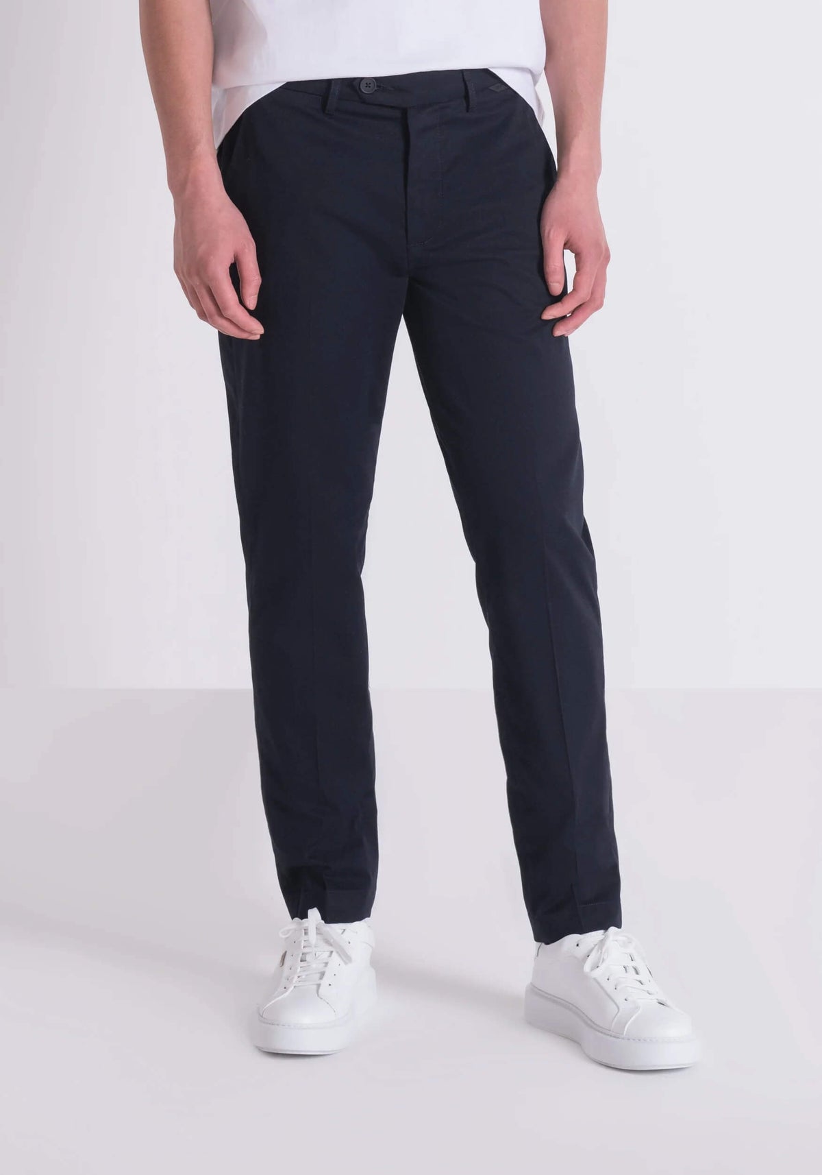Pantalón Mark Slim Fit En Twil