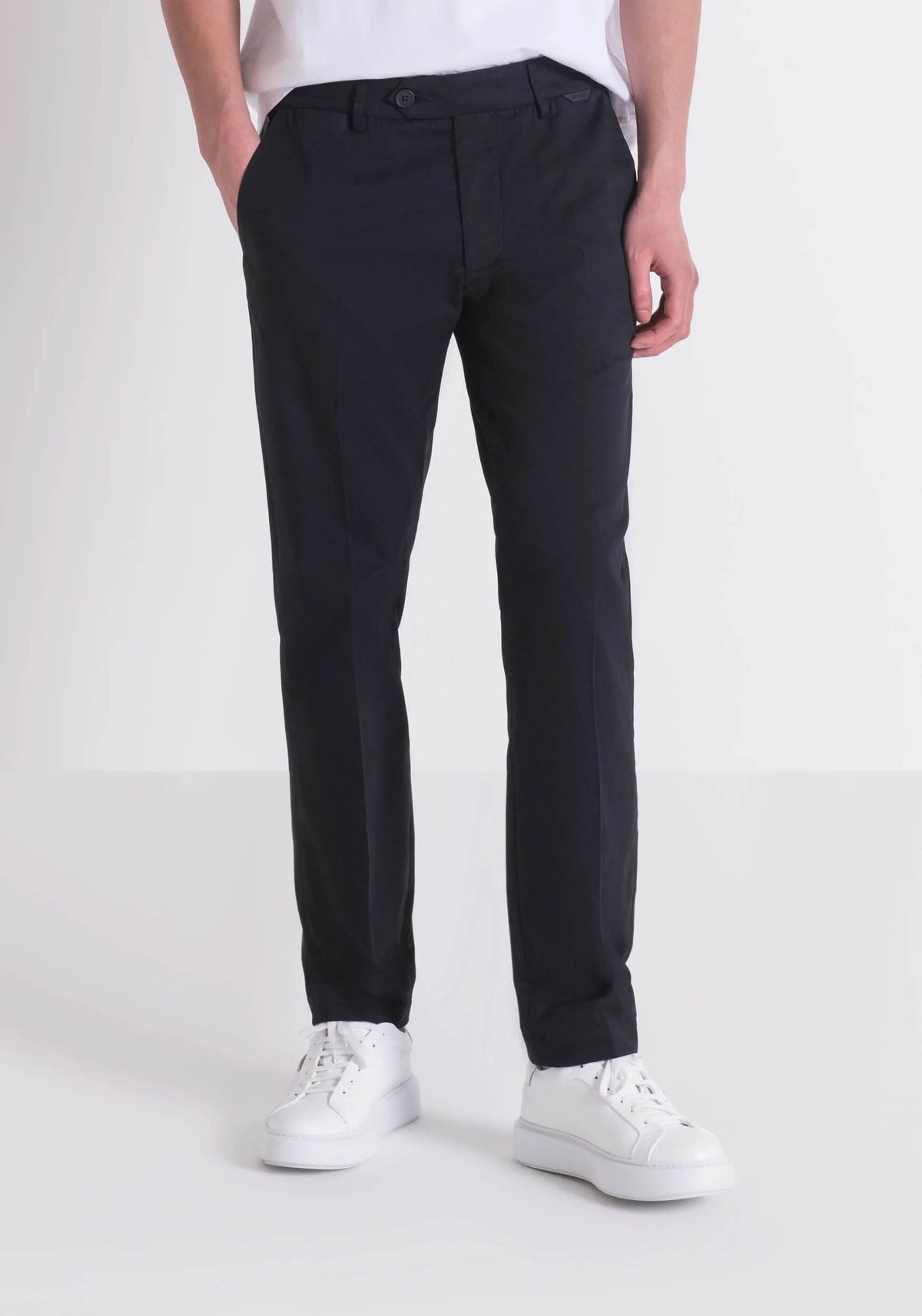 Pantalón Mark Slim Fit En Twil