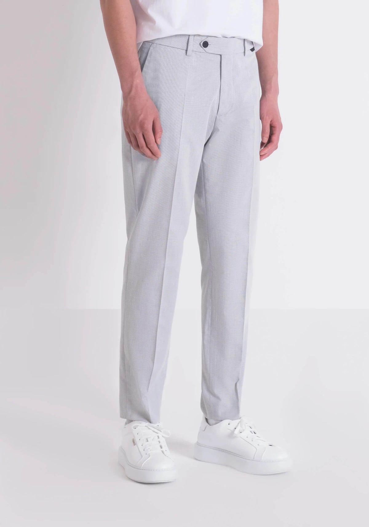 Pantalón Mark Slim Fit En Dobb