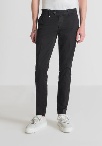 Pantalón Bryan Skinny Fit